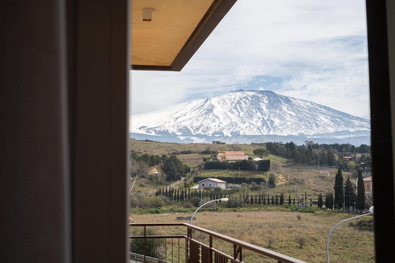 Fronte Etna Hotel Bronte Kültér fotó
